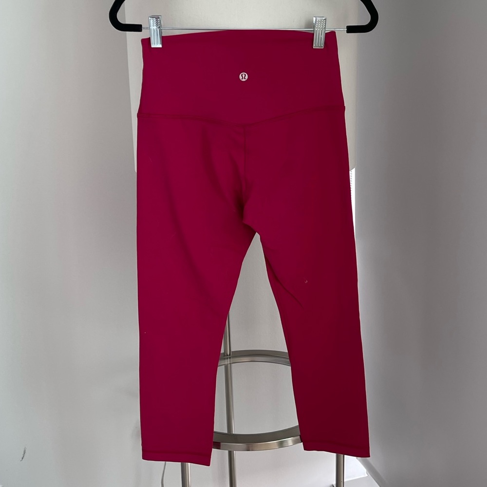 LULULEMON - ACTIVE LEGGINGS (SIZE 6)